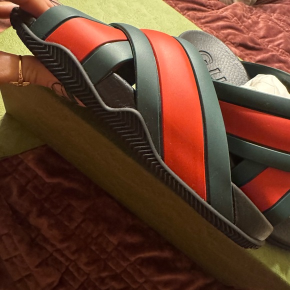 Brand NEW authentic Gucci criss cross slides EU38/US size 8 - Picture 2 of 4